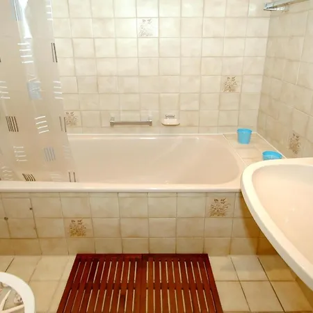 Residenz Am Hang Residenz Am Hang 321 公寓 *